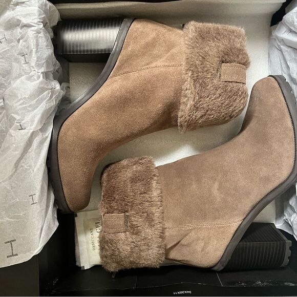 New in Box H By HALSTON Cindy Stacked Heel Suede and Fur Ankle Bootie Size8 - Picture 2 of 7